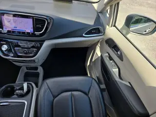 Chrysler Pacifica 2023 Touring L 4dr Mini-Van