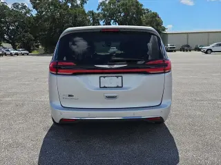 Chrysler Pacifica 2023 Touring L 4dr Mini-Van
