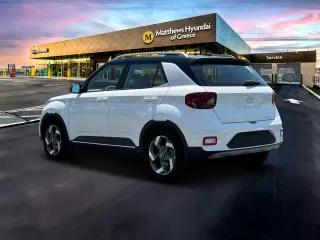 Hyundai VENUE 2024 Limited 4dr Crossover