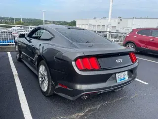 Ford Mustang 2017 GT Premium 2dr Fastback