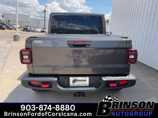 Jeep Gladiator 2022 4x4 Rubicon 4dr Crew Cab 5.0 ft. SB