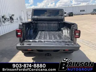 Jeep Gladiator 2022 4x4 Rubicon 4dr Crew Cab 5.0 ft. SB