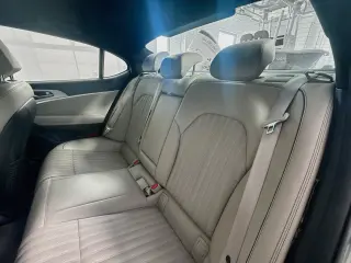 Genesis G70 2023 2.0T 4dr Sedán