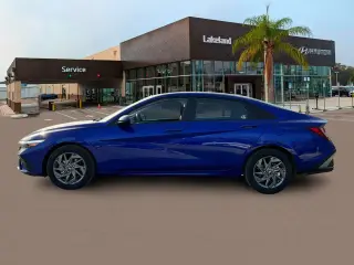Hyundai ELANTRA 2024 SEL 4p Sedan