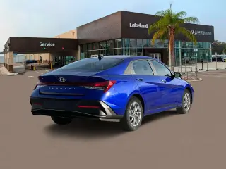 Hyundai ELANTRA 2024 SEL 4p Sedan