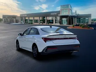 Hyundai ELANTRA Híbrido 2026 SEL Deportivo 4dr Sedán