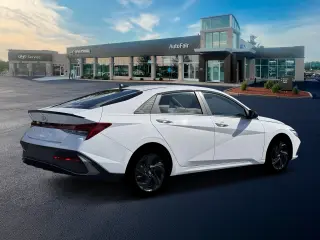 Hyundai ELANTRA Híbrido 2026 SEL Deportivo 4dr Sedán