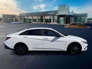 Hyundai ELANTRA Híbrido 2026 SEL Deportivo 4dr Sedán