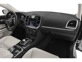 Chrysler 300 2018 AWD Touring 4dr Sedán