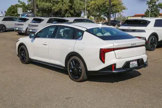 Kia K4 2025 GT-Line Turbo 4p Sedano