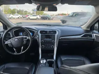 Ford Fusion Hybrid 2017 SE 4dr Sedan