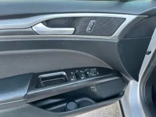 Ford Fusion Hybrid 2017 SE 4dr Sedan
