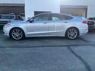 Ford Fusion Hybrid 2017 SE 4dr Sedan