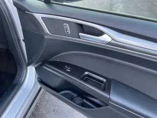 Ford Fusion Hybrid 2017 SE 4dr Sedan