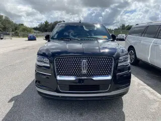 Lincoln Navigator 2023 4x4 Estándar 4p SUV