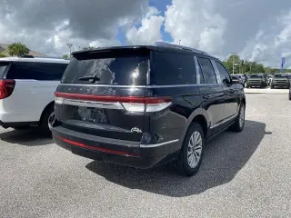 Lincoln Navigator 2023 4x4 Estándar 4p SUV