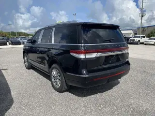 Lincoln Navigator 2023 4x4 Estándar 4p SUV