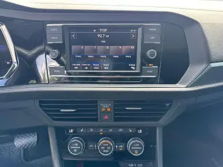 Volkswagen Jetta 2024 SE 4dr Sedan
