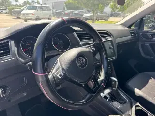Volkswagen Tiguan 2018 2.0T SE 4dr SUV