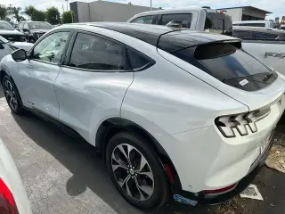 Ford Mustang Mach-E 2021 AWD Premium 4dr SUV