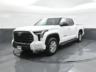 Toyota Tundra 2025 4x4 SR5 4dr CrewMax Cab Pickup SB