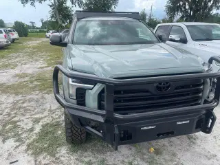 Toyota Tundra 2024 4x4 SR5 4p CrewMax Cab Pickup SB