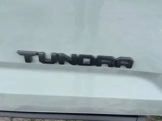 Toyota Tundra 2024 4x4 SR5 4p CrewMax Cab Pickup SB