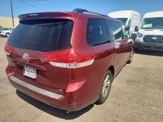 Toyota Sienna 2014 LE 7 pasajeros Auto Asiento de acceso 4 puertas Minivan