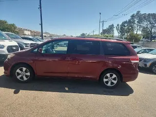 Toyota Sienna 2014 LE 7 pasajeros Auto Asiento de acceso 4 puertas Minivan