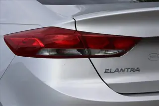 Hyundai ELANTRA 2017 SE 4dr Sedán 6M (EE. UU.)