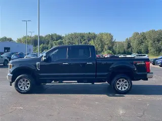 Ford F-250 Super Duty 2019 4x4 XLT 4dr Crew Cab 6.8 ft. SB Pickup