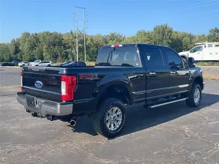Ford F-250 Super Duty 2019 4x4 XLT 4dr Crew Cab 6.8 ft. SB Pickup