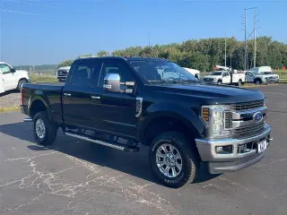 Ford F-250 Super Duty 2019 4x4 XLT 4dr Crew Cab 6.8 ft. SB Pickup