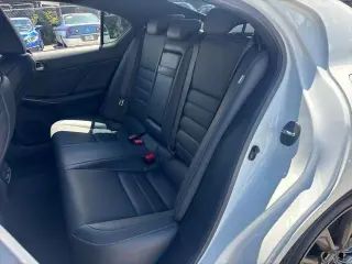Lexus IS 350 2023 F SPORT 4dr Sedán
