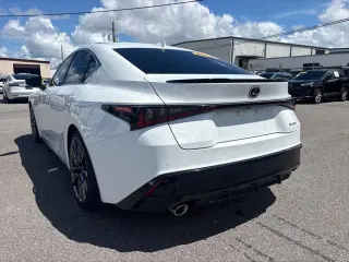Lexus IS 350 2023 F SPORT 4dr Sedán