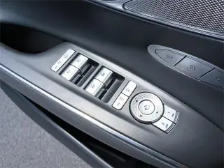 Genesis GV70 2022 AWD 2.5T Standard 4 puertas SUV