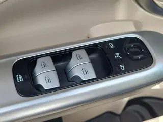 Mercedes-Benz Clase C 2024 C 300 4 Ber Sedán