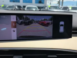 Genesis GV70 2026 AWD 2.5T Estándar 4 tracción 4x4 SUV