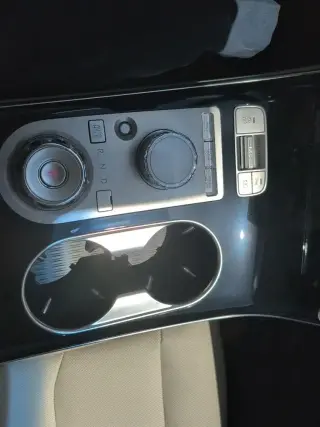 Genesis GV70 2026 AWD 2.5T Estándar 4 tracción 4x4 SUV