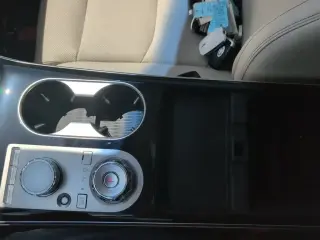 Genesis GV70 2026 AWD 2.5T Estándar 4 tracción 4x4 SUV