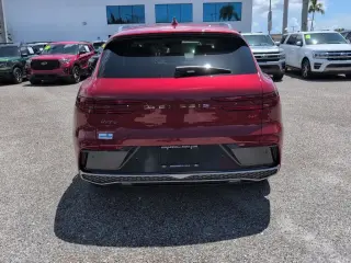 Genesis GV70 2026 AWD 2.5T Estándar 4 tracción 4x4 SUV