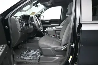 Chevrolet Silverado 1500 2020 4x4 Custom Trail Boss 4 puertas Doble Cabina 2.0 m. SB