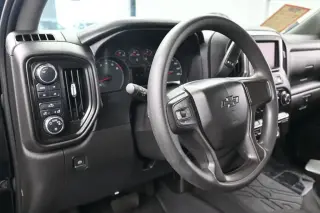 Chevrolet Silverado 1500 2020 4x4 Custom Trail Boss 4 puertas Doble Cabina 2.0 m. SB
