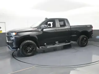Chevrolet Silverado 1500 2020 4x4 Custom Trail Boss 4 puertas Doble Cabina 2.0 m. SB