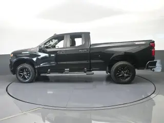 Chevrolet Silverado 1500 2020 4x4 Custom Trail Boss 4 puertas Doble Cabina 2.0 m. SB