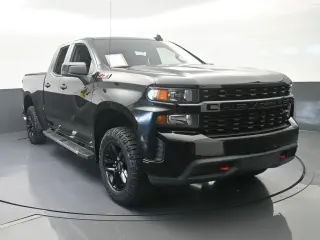 Chevrolet Silverado 1500 2020 4x4 Custom Trail Boss 4 puertas Doble Cabina 2.0 m. SB