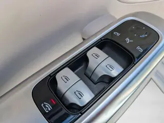 Mercedes-Benz C-Class 2024 AWD C 300 4MATIC 4dr Sedan