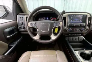 GMC Sierra 1500 2015 4x4 Denali 4dr Crew Cab 5.8 ft. SB