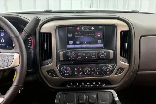 GMC Sierra 1500 2015 4x4 Denali 4dr Crew Cab 5.8 ft. SB