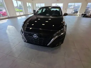 Nissan Altima 2025 2.5 SV 4dr Sedán